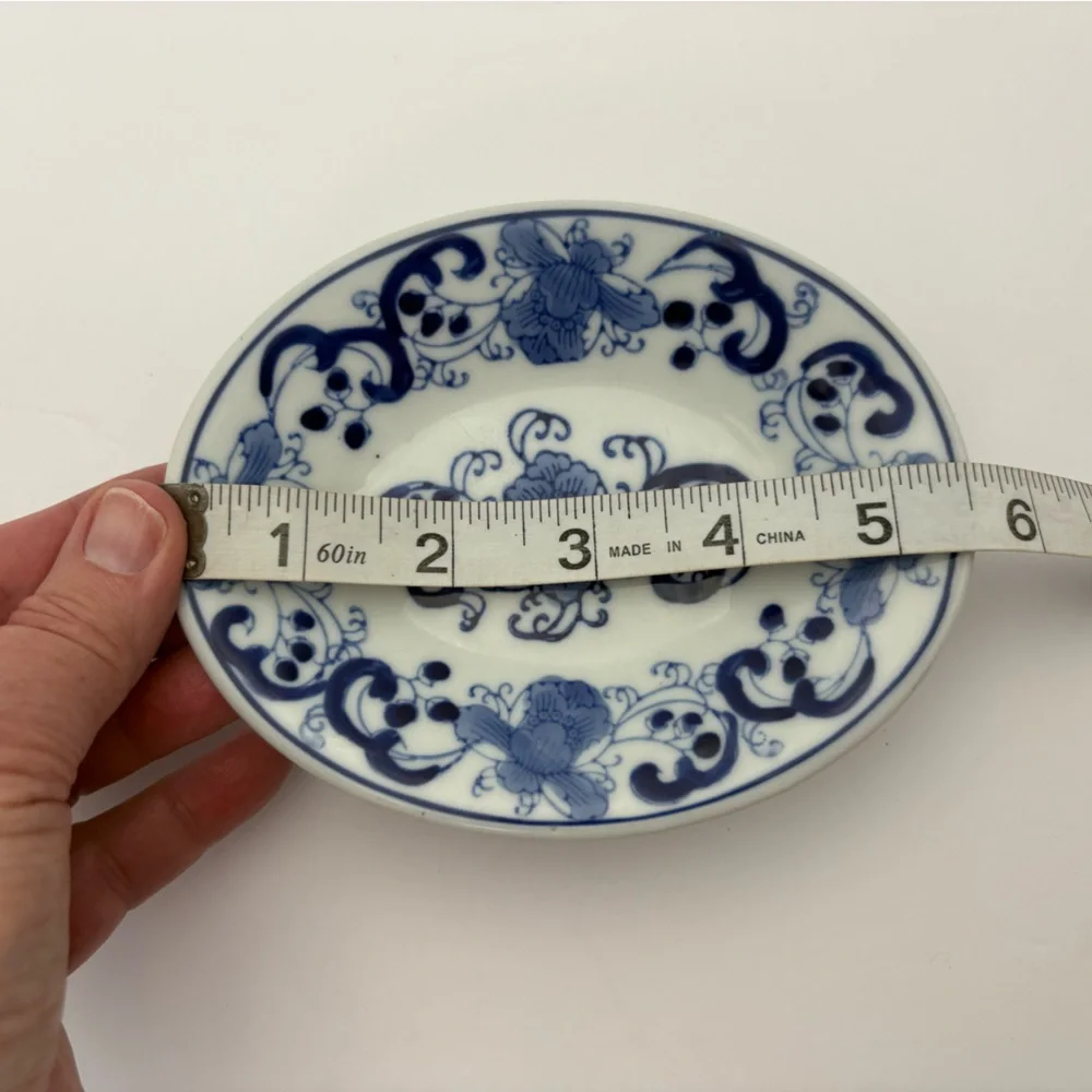 Vintage Pedestal Chinoiserie Blue and White Floral Ceramic Soap Dish